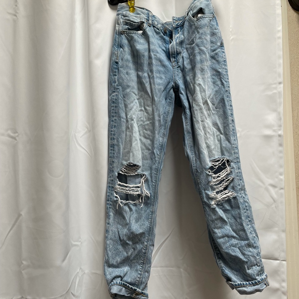 American Eagle Mom Jeans Distressed
